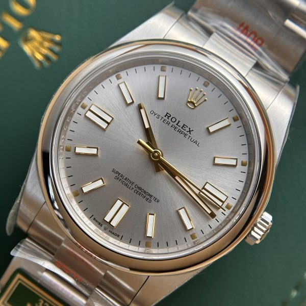 Rolex Oyster Perpetual 124300 Replica Watch Rhodium Dial King Factory 41mm (1)