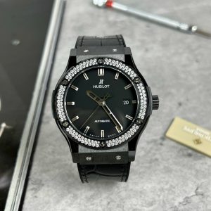 Hublot Classic Fusion Ceramic Diamonds Replica Watches Black JJZ 42mm (8)