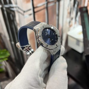 Hublot Classic Fusion Custom Diamonds Moissanite Blue Color 38mm (5)
