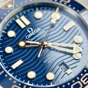 Omega Seamaster Diver 300M Replica Watches Blue Dial VS Factory 42mm (9)