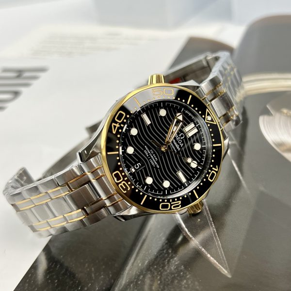 Omega Seamaster Diver 300M Replica Watches VS Factory Demi Gold 42mm