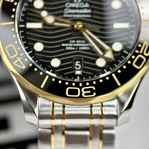 Omega Seamaster Diver 300M Replica Watches VS Factory Demi Gold 42mm