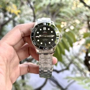 Omega Seamaster Replica Watches Black Dial VS Factory Best (8)