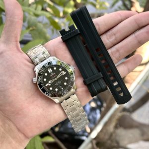 Omega Seamaster Replica Watches Black Dial VS Factory Best