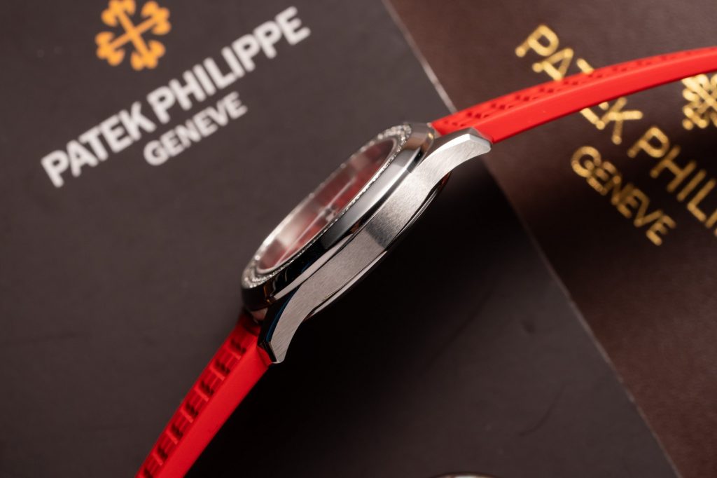Patek Philippe Aquanaut 5067G Replica Watches Red Rubber (4)