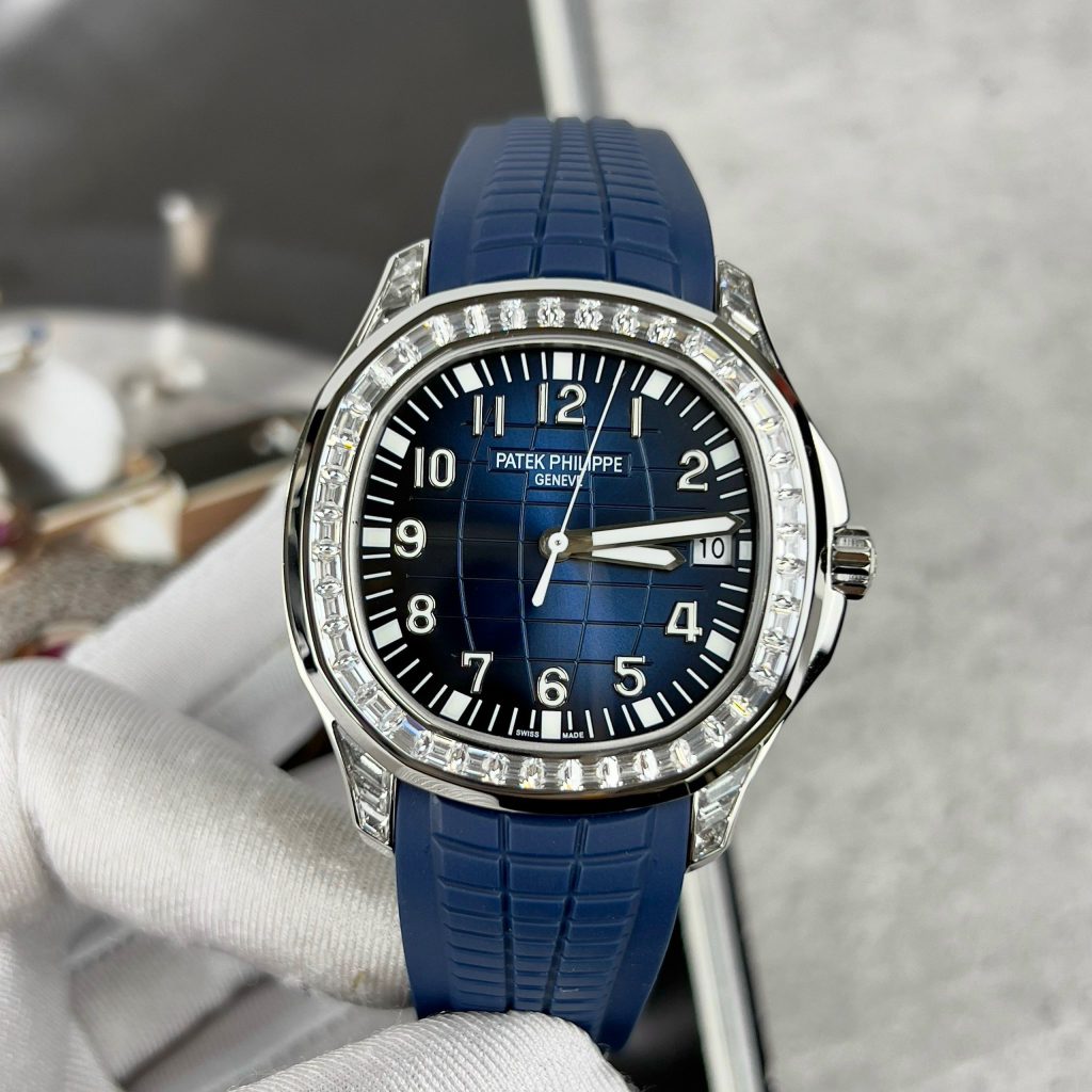 Patek Philippe Aquanaut 5168G Replica Watches Blue Rubber GR Factory (1)