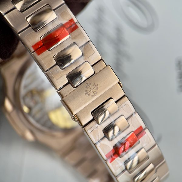 Patek Philippe Nautilus 5712 Chocolate Dial Replica Watches GR Factory 40mm (7)