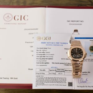 Patek Philippe Nautilus 5712R 18K Rose Gold Wrapped Gray Dial (10)