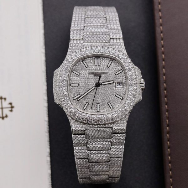 Patek Philippe Nautilus 5719 Full Diamonds Swarovski Best Replica 40mm (8)