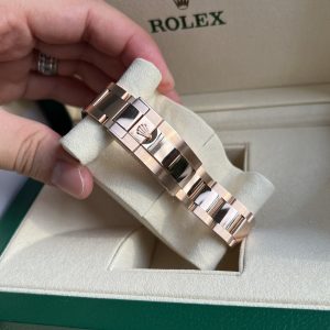 Rolex Daytona Rainbow Custom Diamonds Moissanite 18K Gold Wrapped TW 40mm (2)
