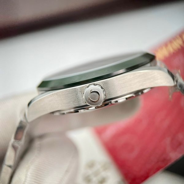 Omega Seamaster Aqua Terra Worldtimer Replica Watches Green 43mm (1)