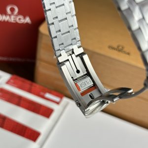 Replica Omega Watch