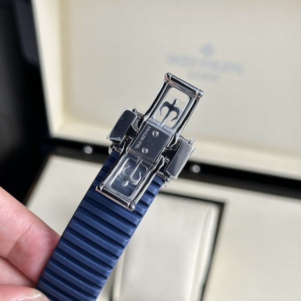 Patek Philippe Aquanaut 5168G Replica Watches Blue Rubber 42 (1)