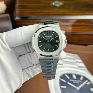 Patek Philippe Nautilus 5711 Green Dial Replica Watches Custom Like Auth (8)