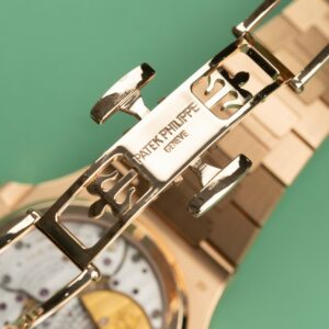 Patek Philippe Nautilus 5712 Rose Gold 18K Replica Watches Best Quality 40mm