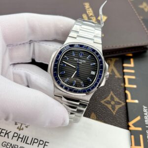 Patek Philippe Nautilus 5723 Custom Synthetic Blue Sapphire 40mm (1)