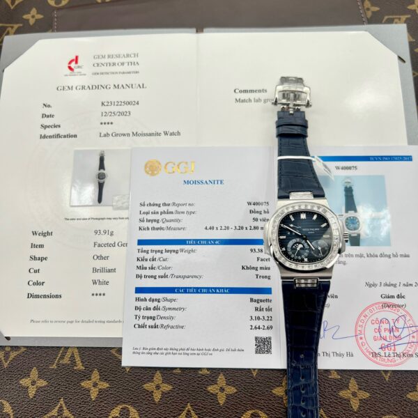 Patek Philippe Nautilus 5724 Custom Moissanite Diamonds Baguette 40mm (1)