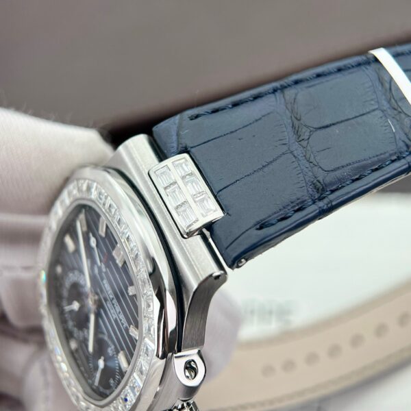 Patek Philippe Nautilus 5724 Custom Moissanite Diamonds Baguette 40mm (1)