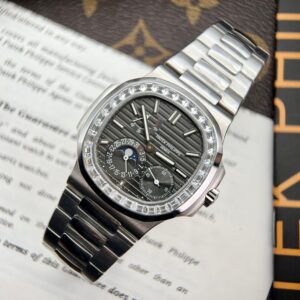 Patek Philippe Nautilus 5724G Replica Watches Best Quality 40mm (8)