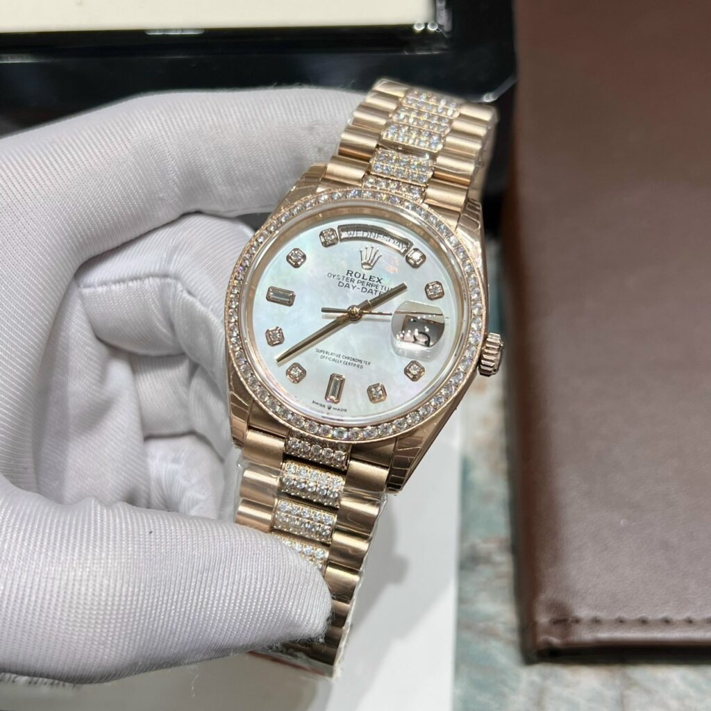 Rolex Day-Date Mother Of Pearl Dial Diamonds Replica Watches 40mm (2)