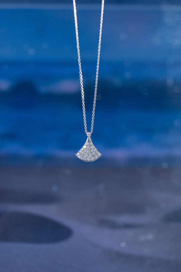 Bvlgari Divas Necklace Custom Natural Diamond White Gold 18k (2)