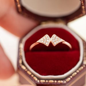 Bvlgari Women’s Rings Custom Natural Diamond Rose Gold 18k (2)