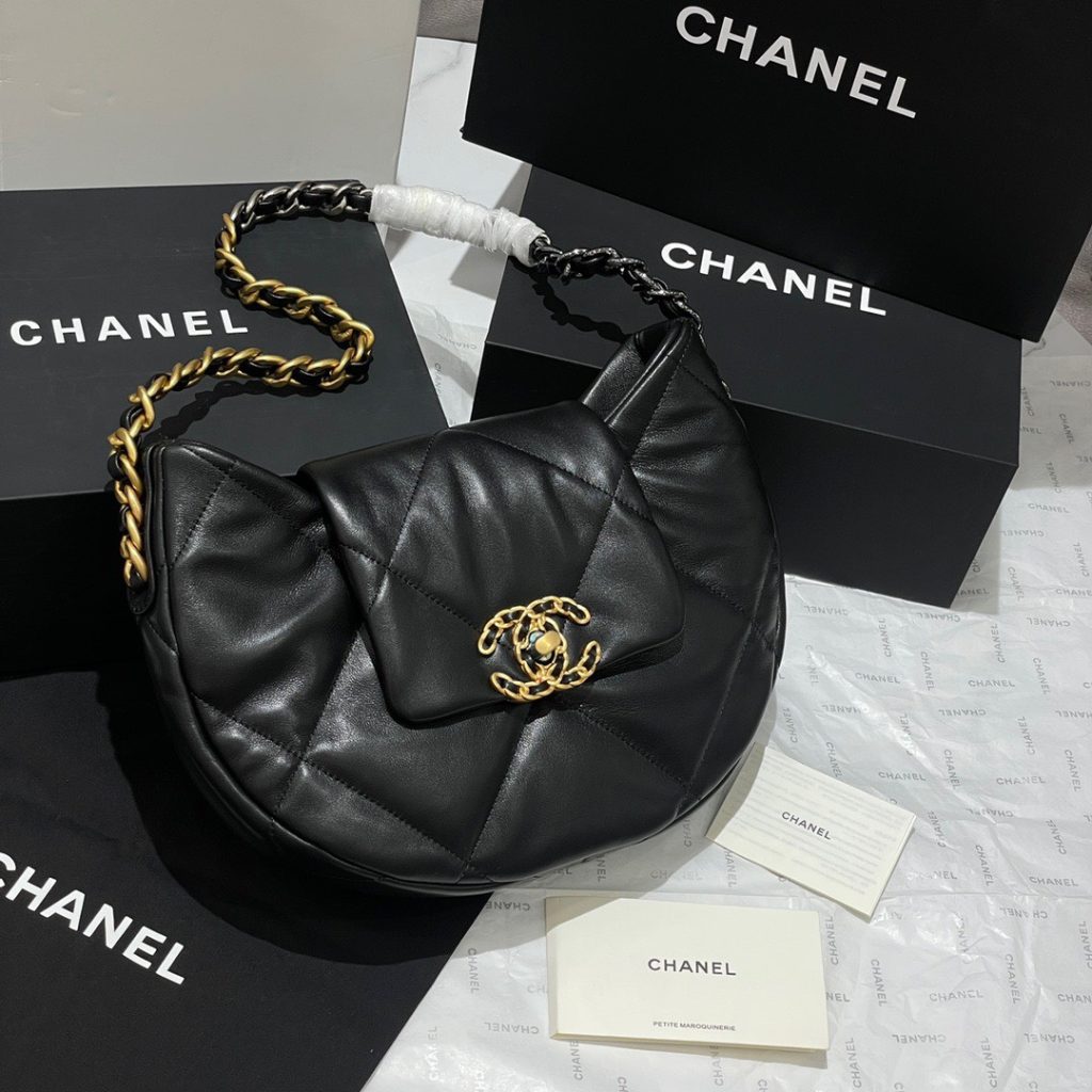 Chanel 19 Hobo Mixed Metal Hardware Lambskin Black Replica Bags 30x21x7 (2)