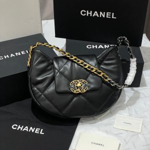 Chanel 19 Hobo Mixed Metal Hardware Lambskin Black Replica Bags 30x21x7 (2)