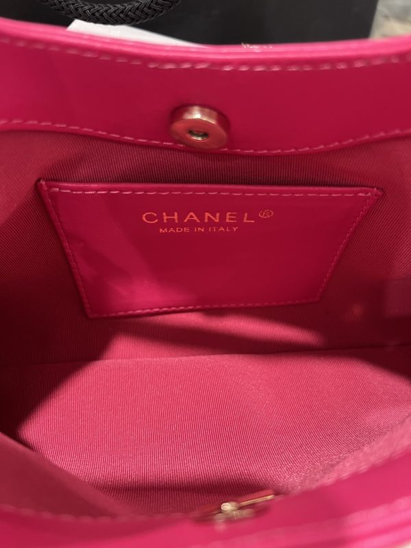 Chanel 31 Small Calfskin Pink Handbags 22x19x5cm (2)