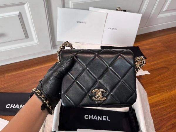 Chanel Chain Around Shoulder Black Lambskin Replica Bags Size 19cm (2)