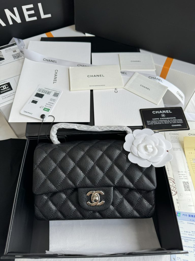 Chanel Classic Black Replica Bags Silver Buckle Size 20cm (2)