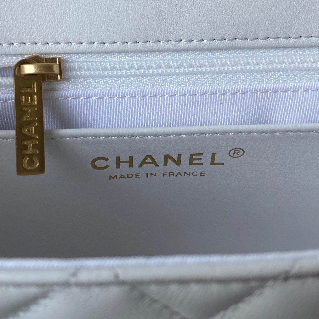 Chanel Vintage Mini Flap Coin Charm White Replica Bags Size 20cm (2)