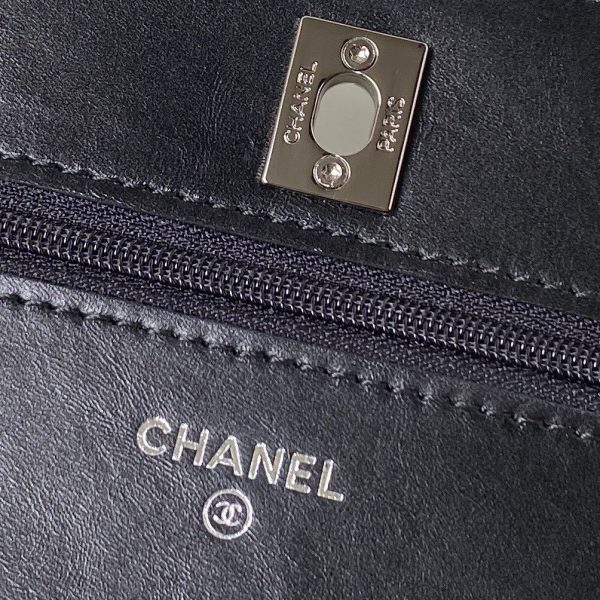 Chanel Woc Handle Smooth Leather Black Replica Bags 19x12cm (2)