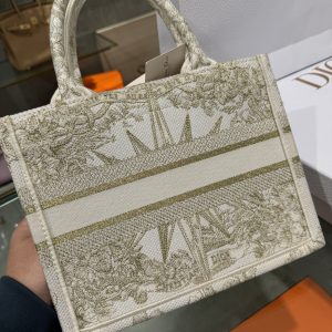 Dior Tote Brocade Embroidered Pattern White Replica Bags 26 (2)