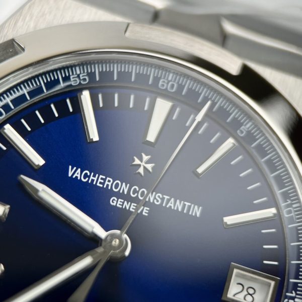 Vacheron Constantin Overseas 4500V Replica Watches Blue Dial (2)