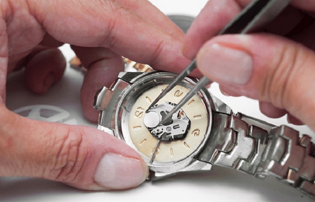 Dwatch Luxury - The Leading Address for Reliable Replica Watch Repair Today