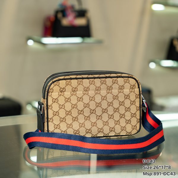 Gucci Men's Crossbody Monogram Pattern Replica Bags Size 26x17x8cm (2)
