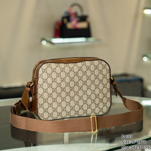 Gucci Men's Messenger Interlocking Monogram Replica Handbags Size 26x20x6cm (2)