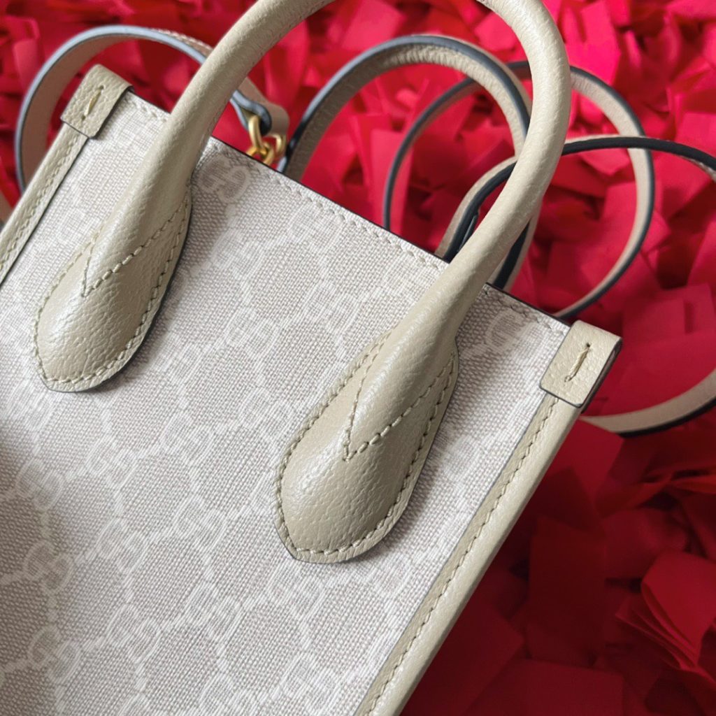 Gucci Mini Replica Bags Tote Interlocking G Beige White 18x12x5cm (1)