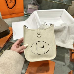 Hermes Evelyne Mini Handbags White 17cm (2)