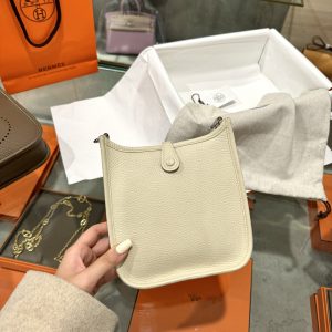 Hermes Evelyne Mini Handbags White 17cm (2)