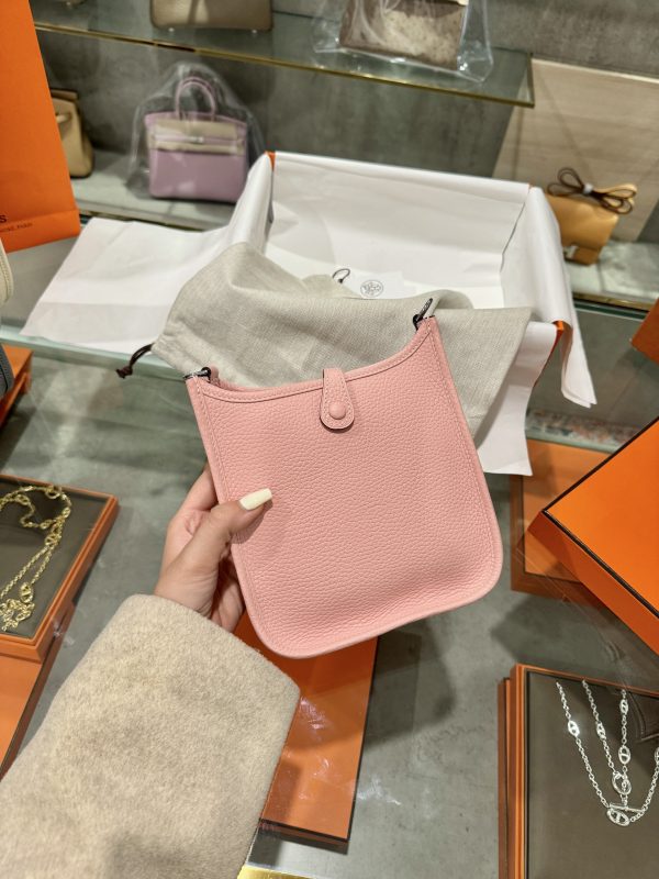 Hermes Evelyne Mini Replica Bags Pink 17cm (2)