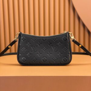 Louis Vuitton Easy Pouch On Strap Black Replica Bags 19x11 (2)
