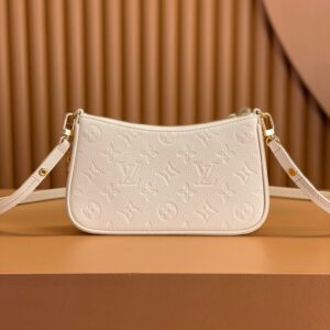 Louis Vuitton Easy Pouch On Strap White Replica Bags 19x11 (2)