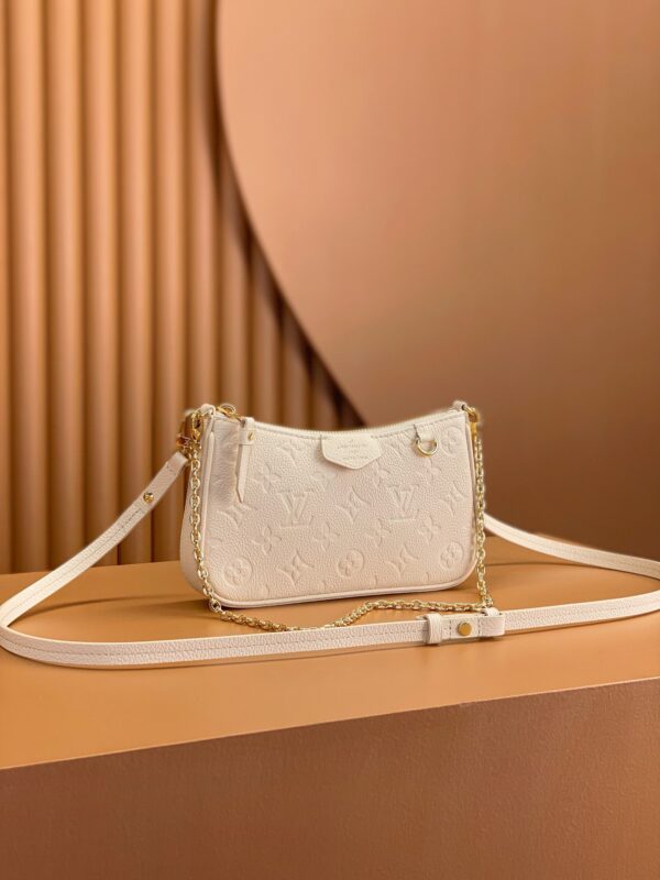 Louis Vuitton Easy Pouch On Strap White Replica Bags 19x11 (2)