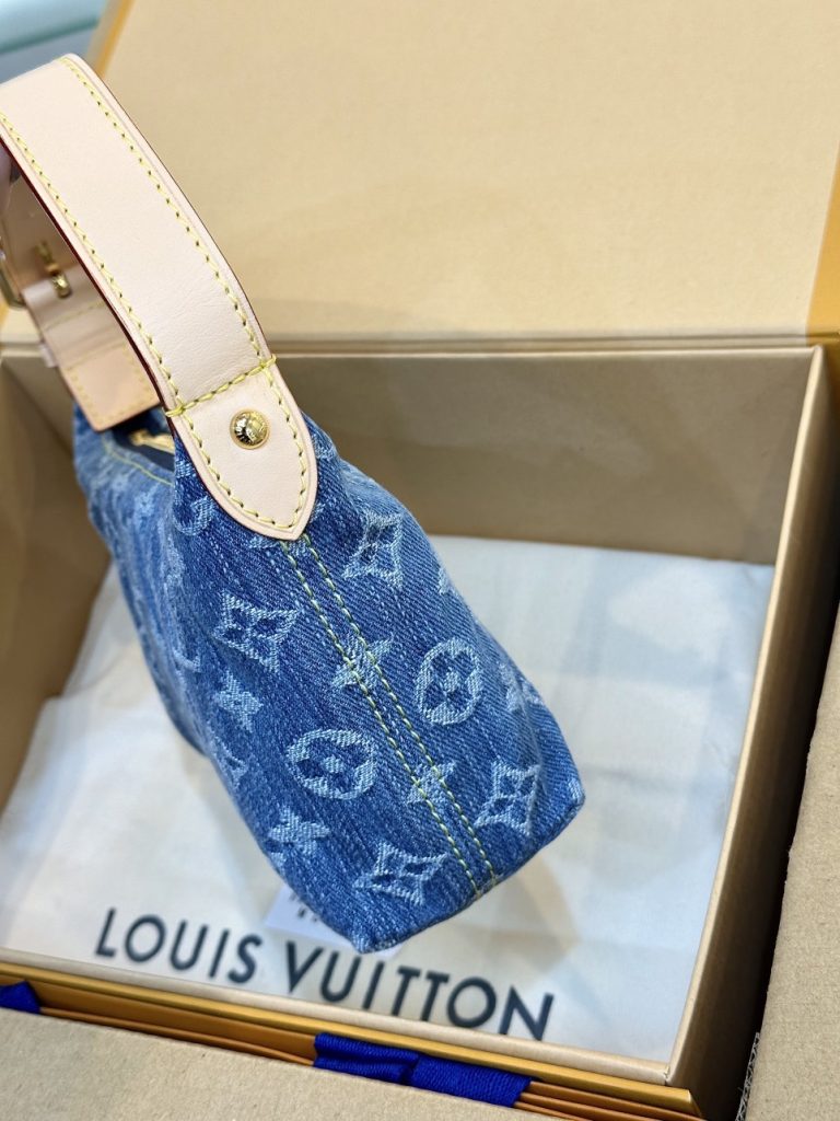 Louis Vuitton Hills Pochette Monogram Denim Replica Bags Size 20x16x6cm (8)