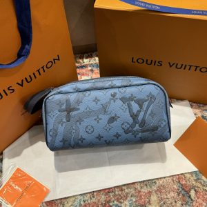 Louis Vuitton LV Dopp Kit Toilet Pouch Monogram Blue Replica Bags Size 28x15x16 (2)