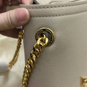 Louis Vuitton LockMe Chain East West Replica Bags Beige Size 23 (2)