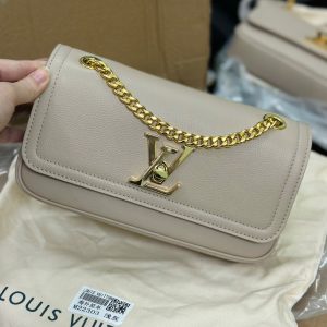 Louis Vuitton LockMe Chain East West Replica Bags Beige Size 23 (2)