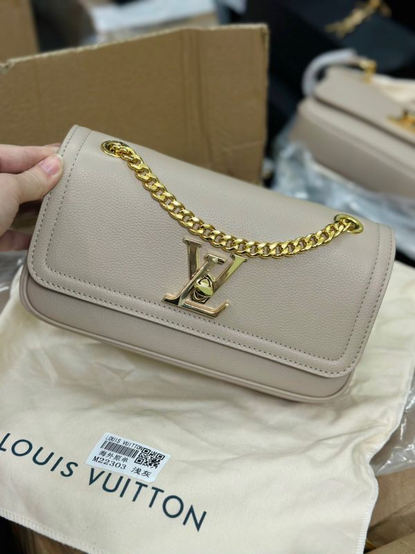 Louis Vuitton LockMe Chain East West Replica Bags Beige Size 23 (2)